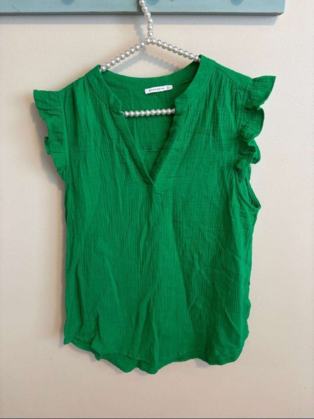 Staccato Green Ruffle Cap-Sleeve V-Neck Top size large